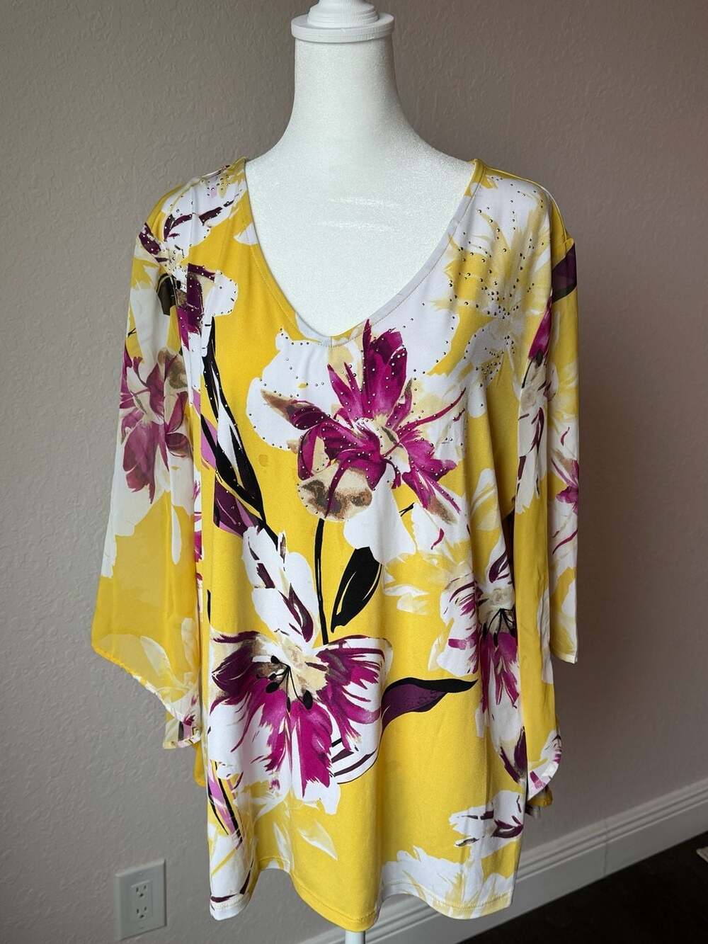 JM Collection Yellow Floral V-Neck Rhinestone Embellished Flowy Tunic Top XL
